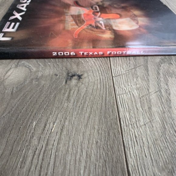 2006 Texas Football Media Guide Holographic Cover UT Longhorns - Picture 5 of 9